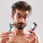 Should You Use an Electric Razor Or Manual Razor? 4 Essential Facts for the Electric Shaver Shopper