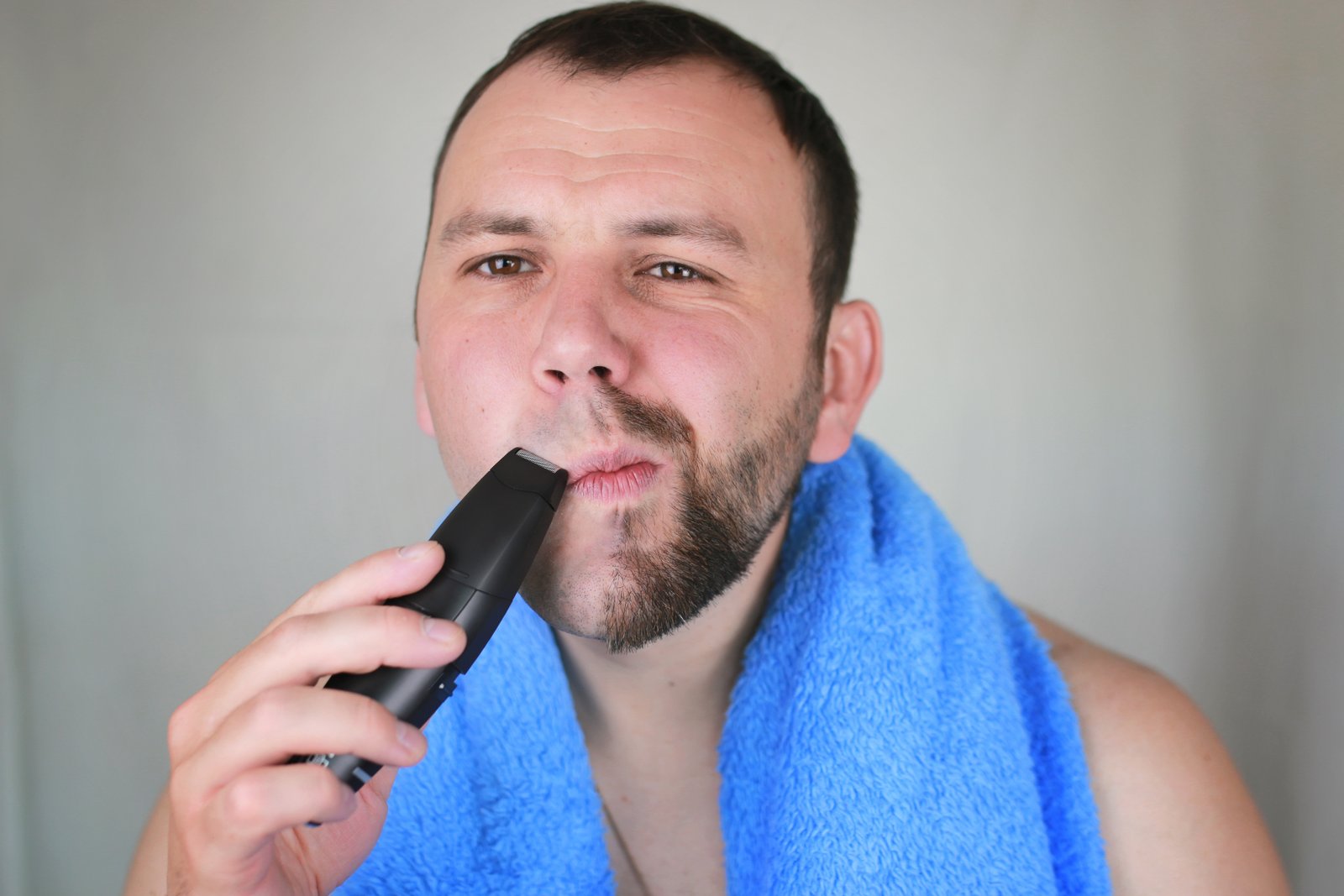 Is It Necessary to Stretch Your Face Skin When You Shave?